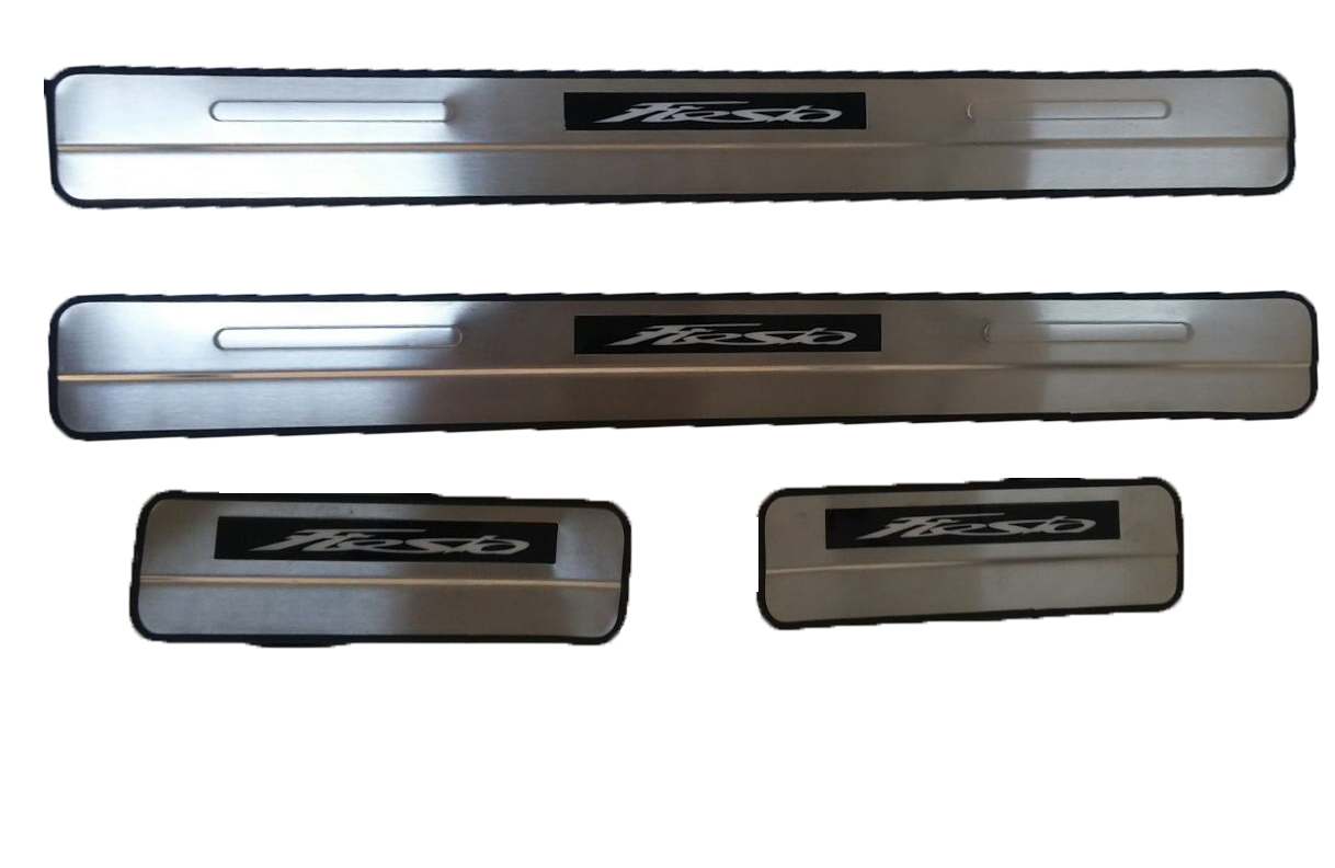 Ford Fiesta Işıklı Kapı Eşiği